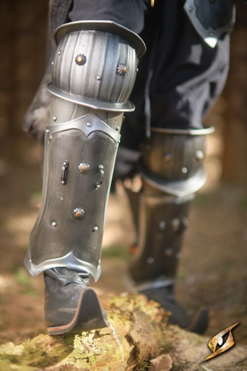 Marauder Greaves Product image