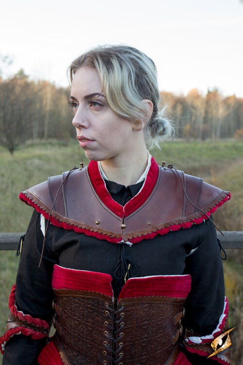 Noble Leather Gorget Product image