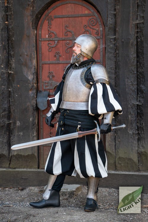 Knightly Armour Set Product image